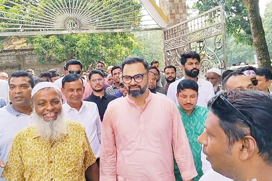 পাংশা ঘুরে গেলেন বিএনপি’র কেন্দ্রীয় নেতা আমিনুল