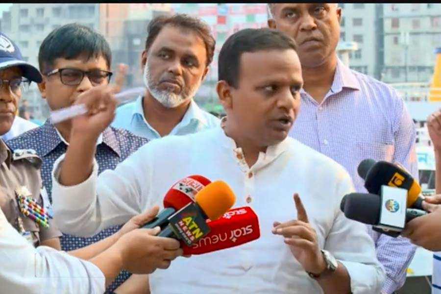 নৌকা থেকে লঞ্চে যাত্রী ওঠা সম্পূর্ণ বন্ধ করা হবে