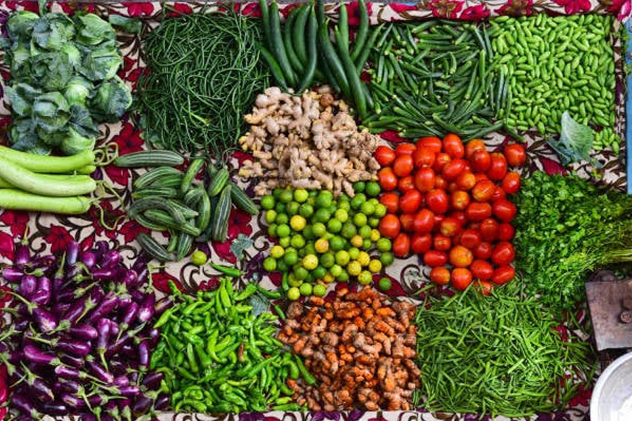 বাঘায় কৃষিপণ্যের দামে ধস, চরম সংকটে কৃষক