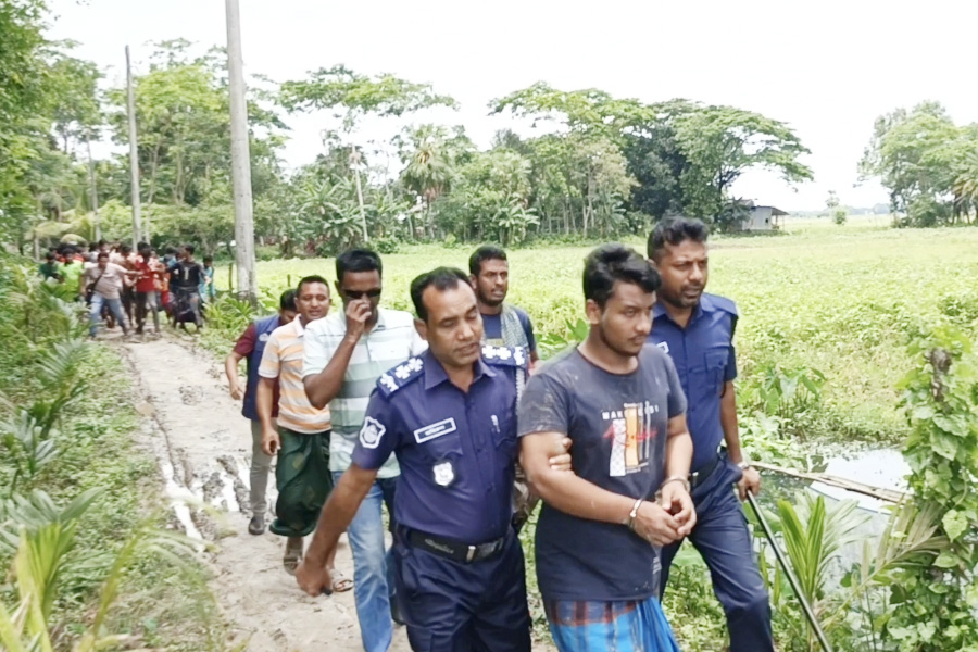 রাঙ্গাবালীতে এতিমখানার শিশুশিক্ষার্থীকে নির্যাতনের অভিযোগে শিক্ষক আটক