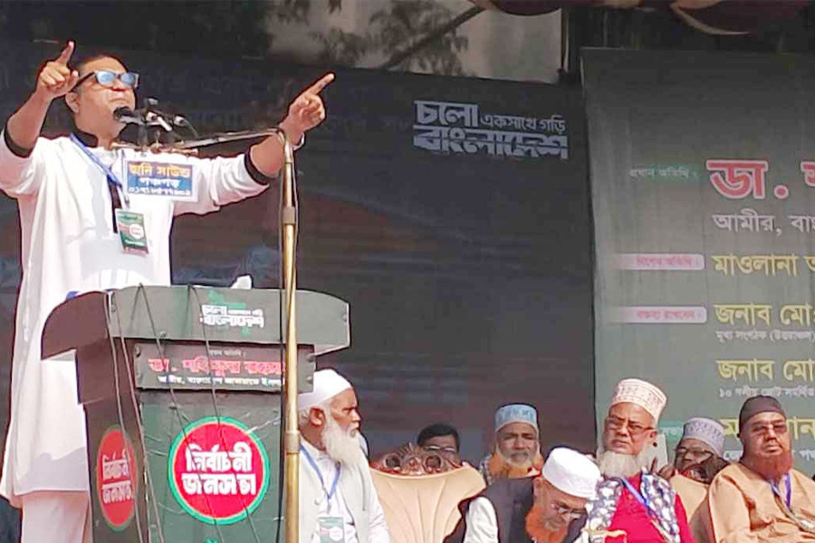 ‘লন্ডনি মুফতির’ কাছে বাংলাদেশ নিরাপদ নয়: রাশেদ প্রধান