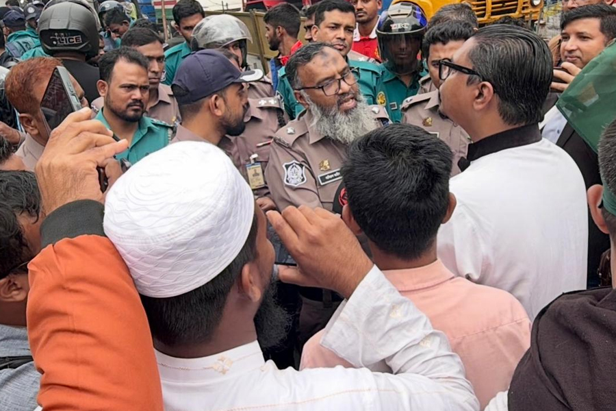 হিন্দুস্তান বাংলাদেশের ফুলকেও ভয় পায়