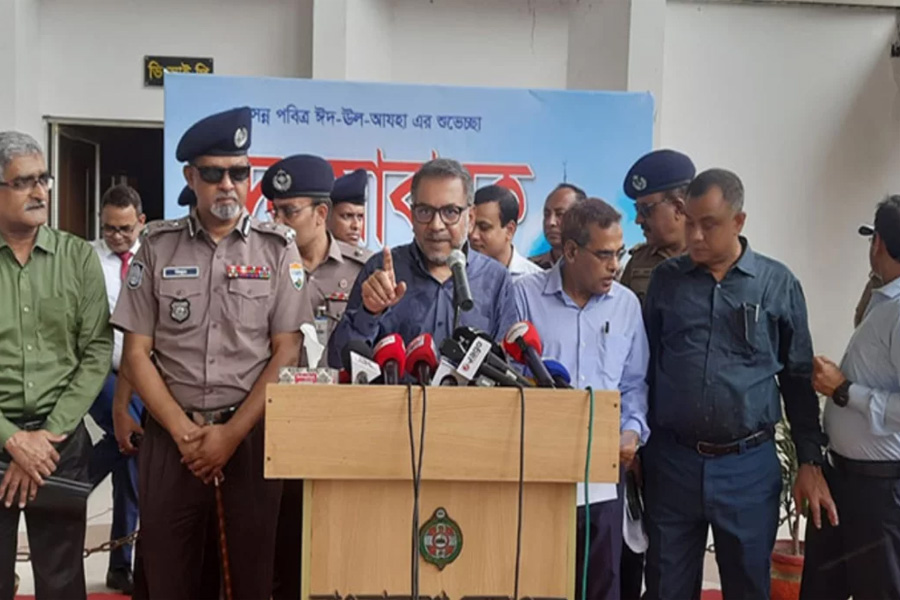 ঈদযাত্রায় ট্রেন চলাচলে শিডিউল বিপর্যয়ের শঙ্কা নেই: রেল সচিব