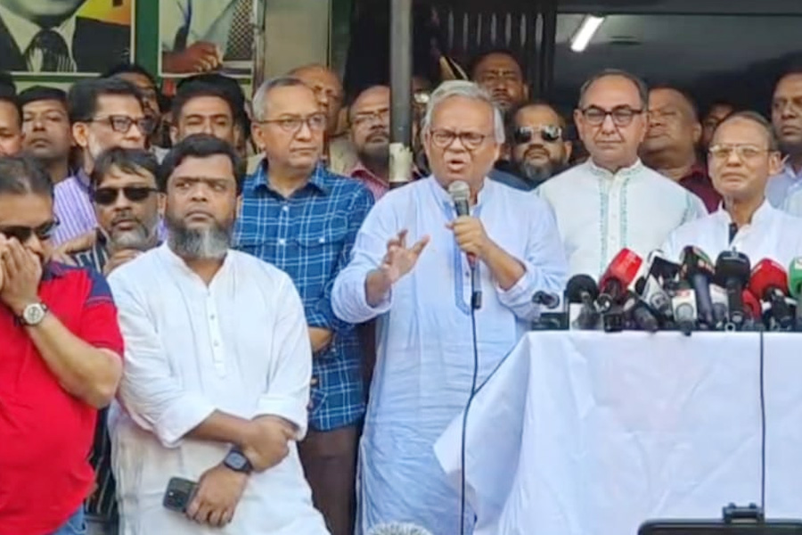 ঘটনায় শনাক্ত ব্যক্তি সাদিক কায়ুমের সঙ্গে চা খাচ্ছেন: রিজভী