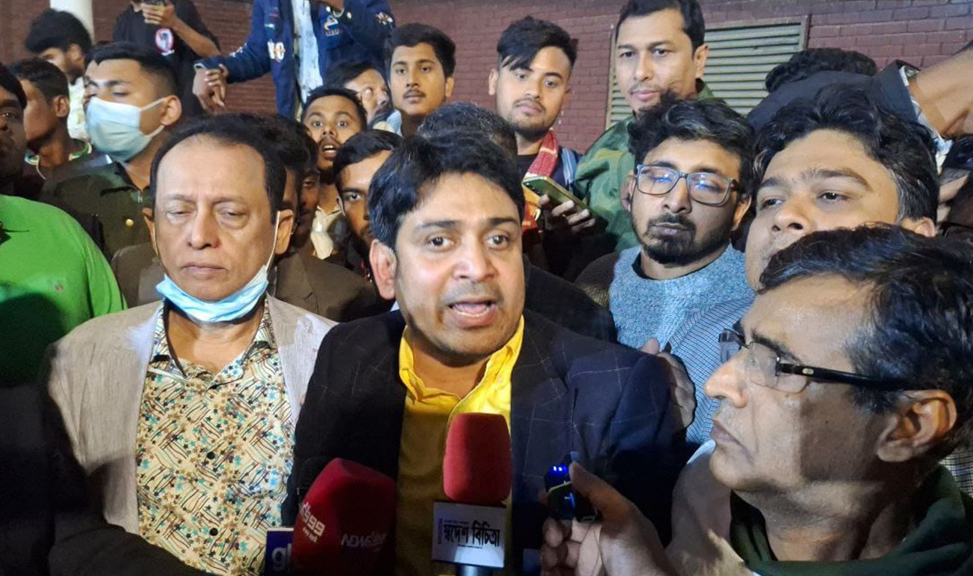 একযুগ পর দেশে ফিরলেন সাবেক ছাত্রদল নেতা : রিবলু