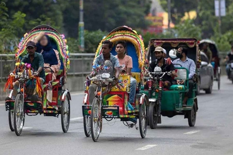 ঢাকার রাস্তায় নিষিদ্ধ হচ্ছে অটোরিকশা!