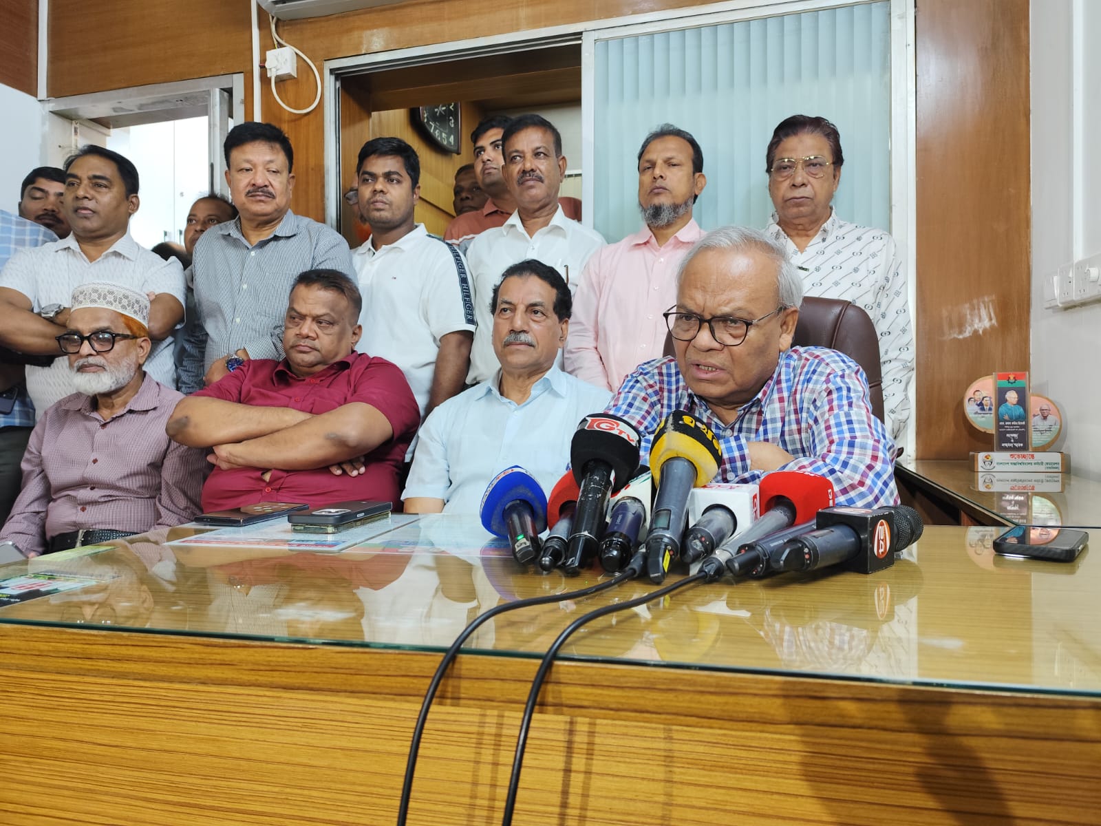 খালেদা জিয়ার নিরাপত্তা নিশ্চিতে কেনা হচ্ছে বুলেটপ্রুফ গাড়ি: রিজভী