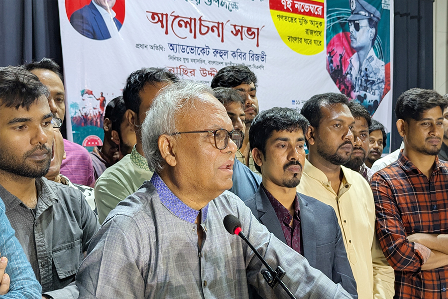 ‘গণতন্ত্র আর বিএনপি আলাদা নয়’ : রিজভী