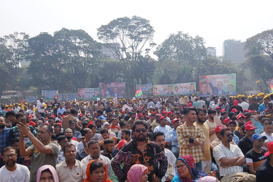 ঢাকা-১০ আসনের নির্বাচনী জনসভায় জনতার ঢল