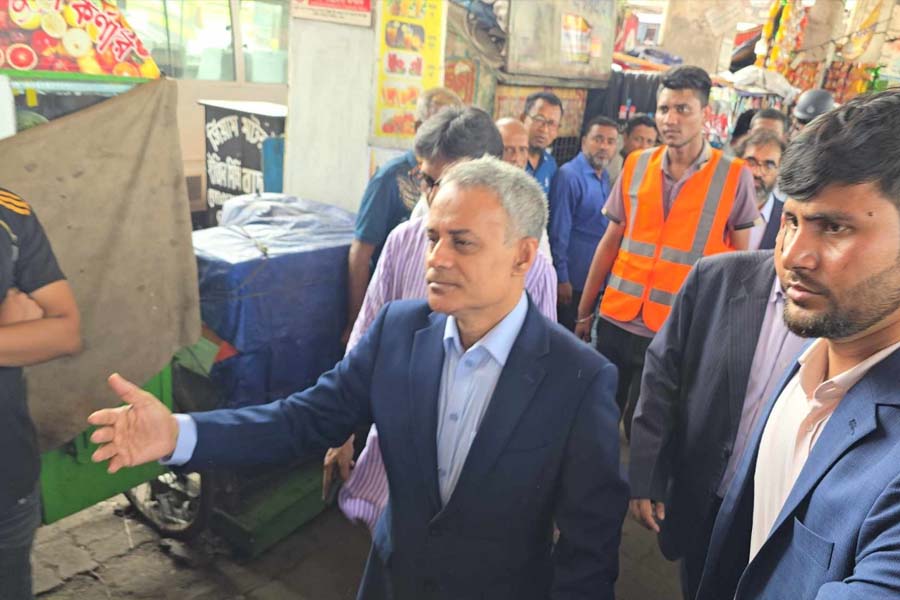 নির্ধারিত ভাড়া ক্রস করেছে এমন নজির আমি পাইনি: সড়কমন্ত্রী