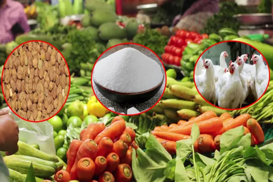 রোজার আগে বাড়তি দামে ছোলা-চিনি-মুরগি, সবজিতে স্বস্তি