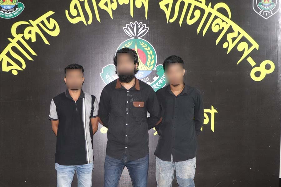 বিদেশি পিস্তলসহ ‘শুটার সাদ্দাম’ ও তার ২ সহযোগী গ্রেপ্তার