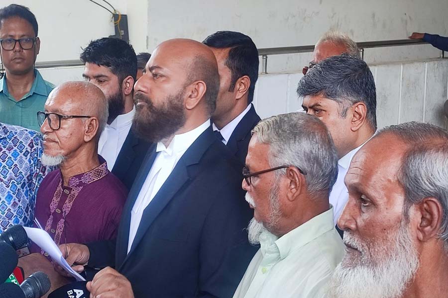 হাসিনাসহ ৪০ জনের নামে ৩ সাক্ষীর অভিযোগ দায়ের