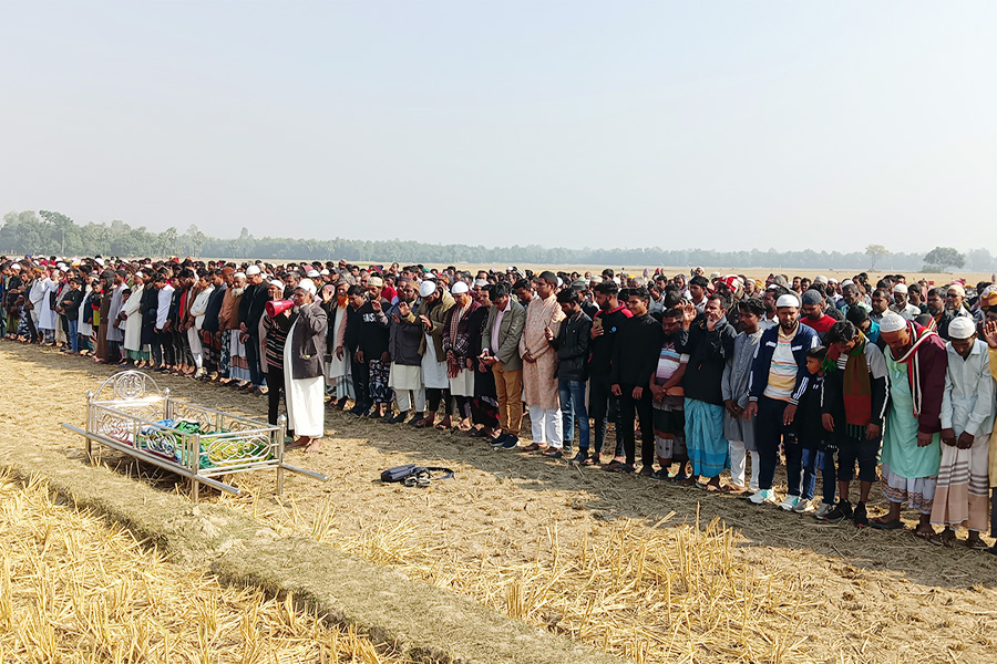 তানোরে নিখোঁজ শিশু সাজিদের জানাজায় হাজারো মানুষ