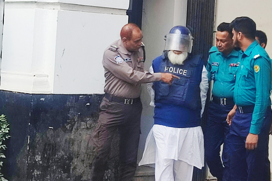 ট্রাইব্যুনালে বাজানো হলো সালমান-আনিসুলের ফোনালাপ