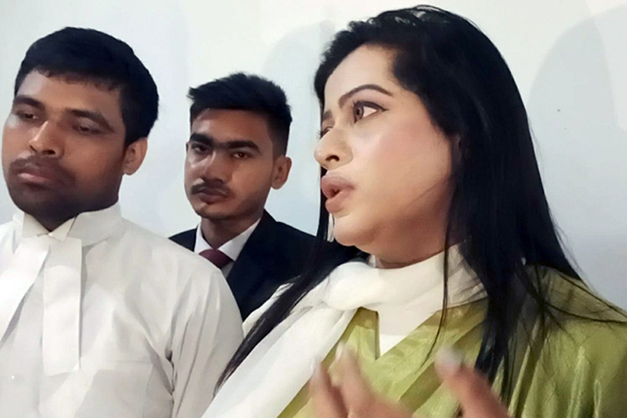 যৌতুক মামলায় আত্মসমর্পণ, জামিন পেলেন সানাইয়ের স্বামী