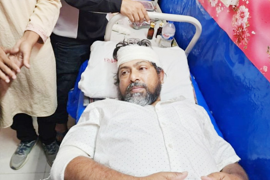 যুবদলের হামলায় প্রেসক্লাবে সভাপতি গুরুতর আহত