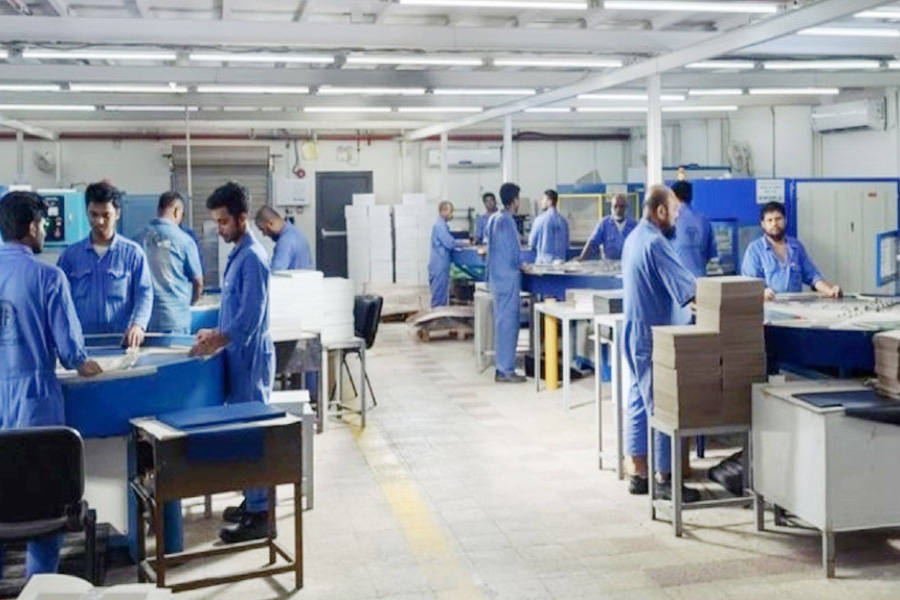 সৌদিতে শিল্পখাতের বিদেশি কর্মীদের ইকামা ফি বাতিল