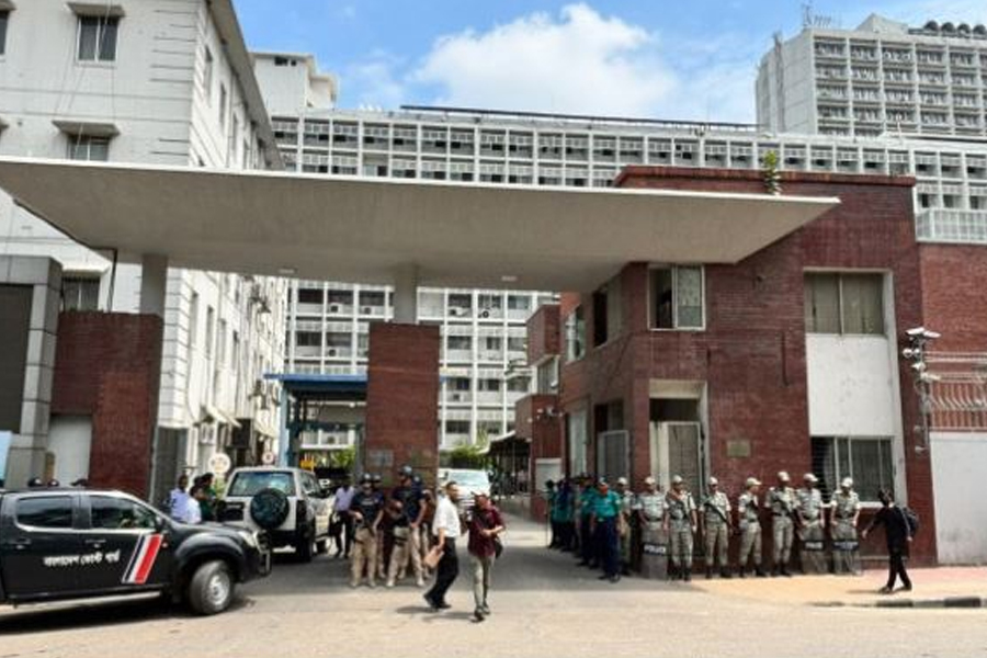 সাংবাদিকদের সচিবালয়ে প্রবেশে বাধা সৃষ্টির চেষ্টা!