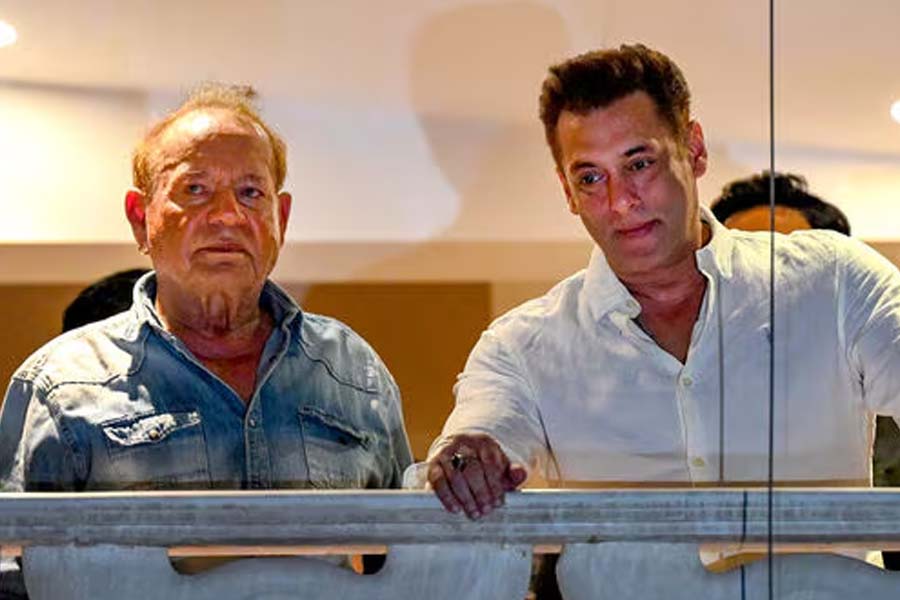 সেলিম খানের শারীরিক অবস্থার উন্নতি