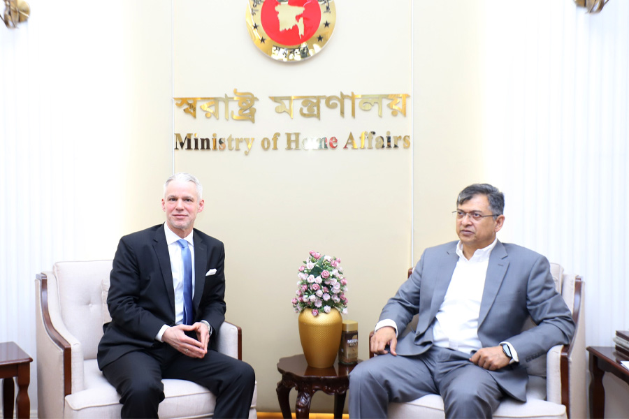 অর্থ ফেরত ও পুলিশ সংস্কারে সুইস সহায়তার আশ্বাস