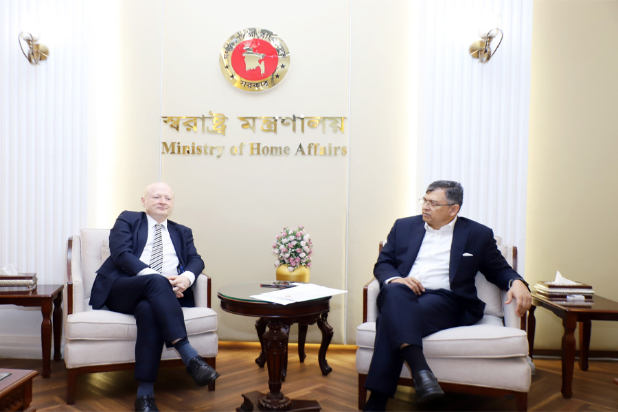 স্বরাষ্ট্রমন্ত্রীর সঙ্গে জার্মান রাষ্ট্রদূতের সৌজন্য সাক্ষাৎ