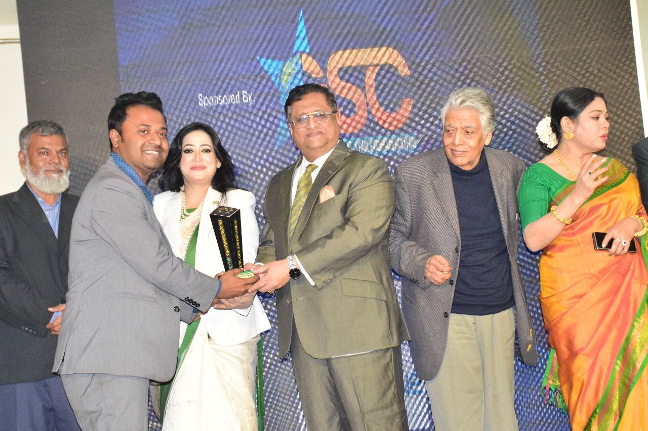 আইকনিক লিডারশীপ অ্যাওয়ার্ড পেলেন আরটিভির শামীম