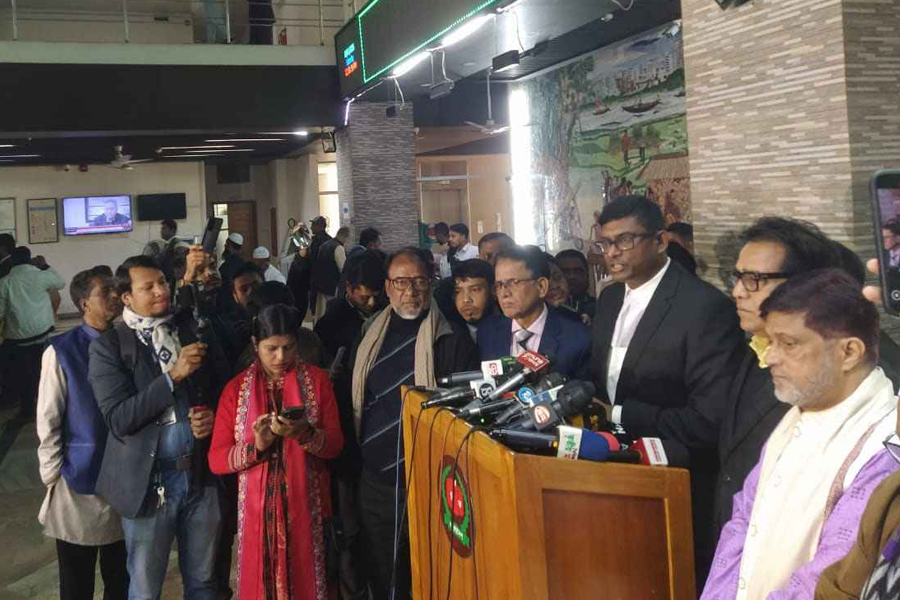 মবের চাপে মনোনয়ন সংশোধন হয়নি