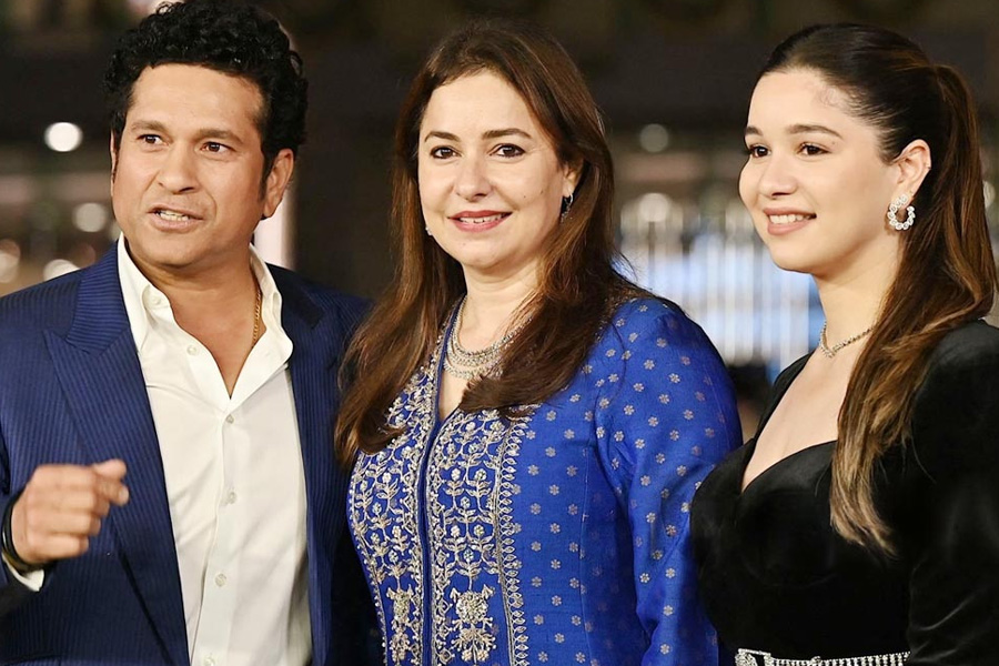 শচীনকন্যা সারা: ক্রিকেটে নন, আলাদা পথ