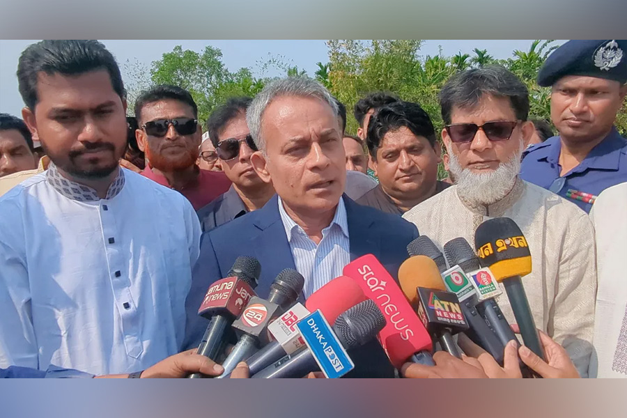 ঈদযাত্রায় পাবলিক পরিবহনে পর্যাপ্ত তেল সরবরাহ নিশ্চিত