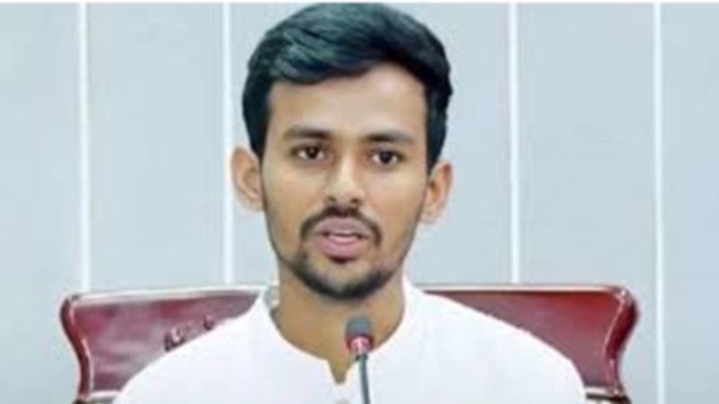 বিসিবি থেকে ফারুককে সরানোর কারণ জানালেন ক্রীড়া উপদেষ্টা