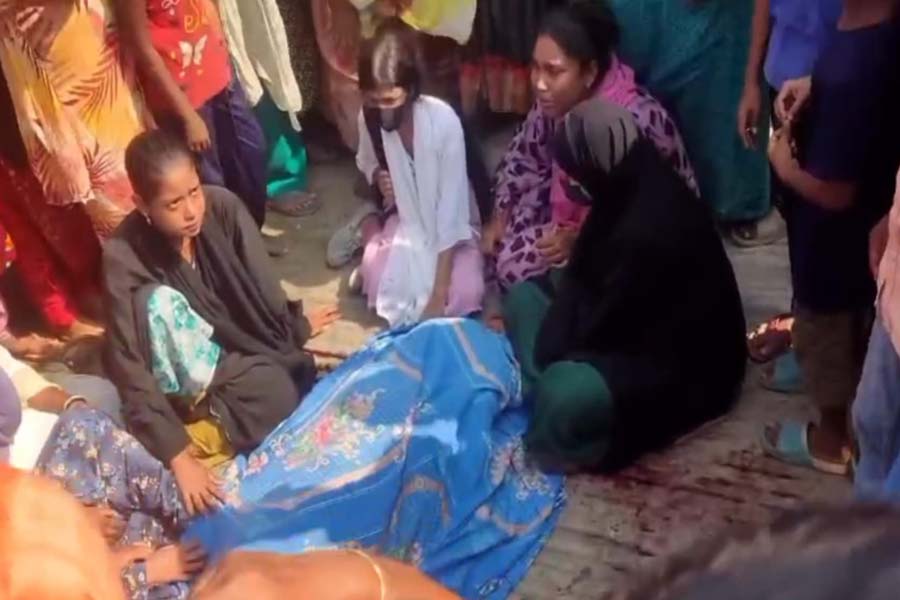 নাগরপুরে বাসচাপায় স্কুলছাত্রী নিহত, বাসে অগ্নিসংযোগ