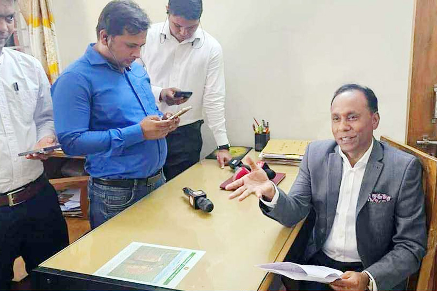 ভূমি অফিসে দেরিতে উপস্থিতি, প্রতিমন্ত্রীর আকস্মিক তীক্ষ্ণ সতর্কতা