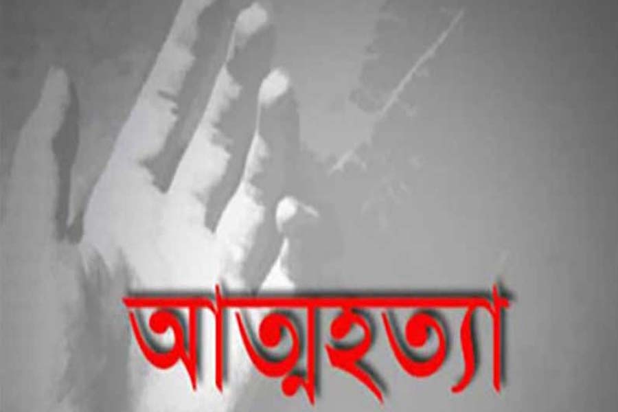 ৪ মাসের মাথায় গলায় ফাঁস দিয়ে গৃহবধূর আত্মহত্যা