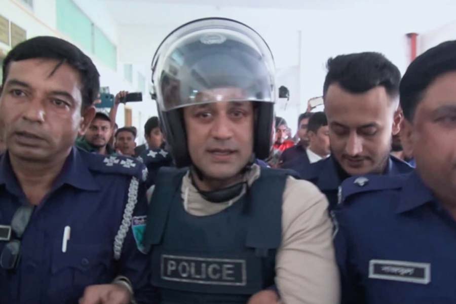 জেল থেকেই নির্বাচনে লড়তে চান ব্যারিস্টার সুমন