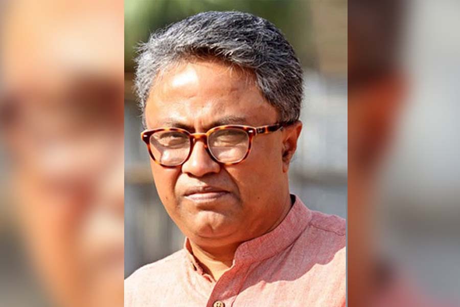 সাংবাদিক সুভাষ সিংহ রায় ও স্ত্রীর দেশত্যাগে নিষেধাজ্ঞা