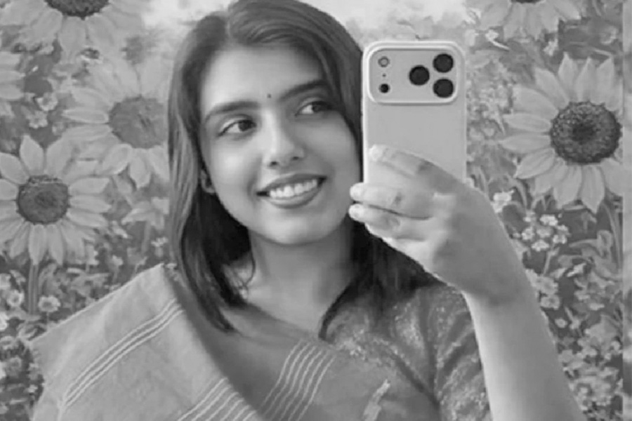 যুক্তরাষ্ট্রে নিহত শিক্ষার্থী বৃষ্টির মরদেহ দেশে, দাফনের প্রস্তুতি