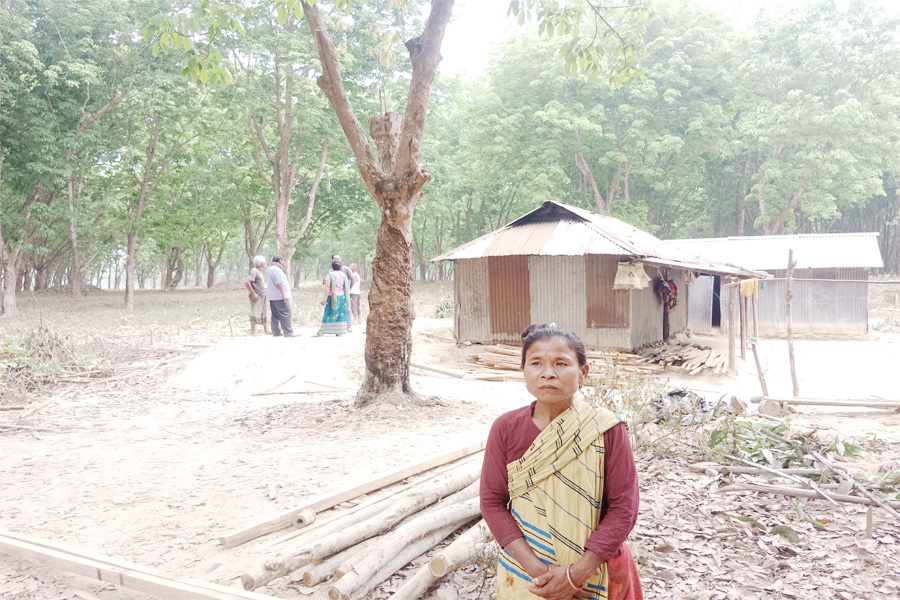 মধুপুরে গারো পরিবারের ঘর ভাঙা নিয়ে তোলপাড়