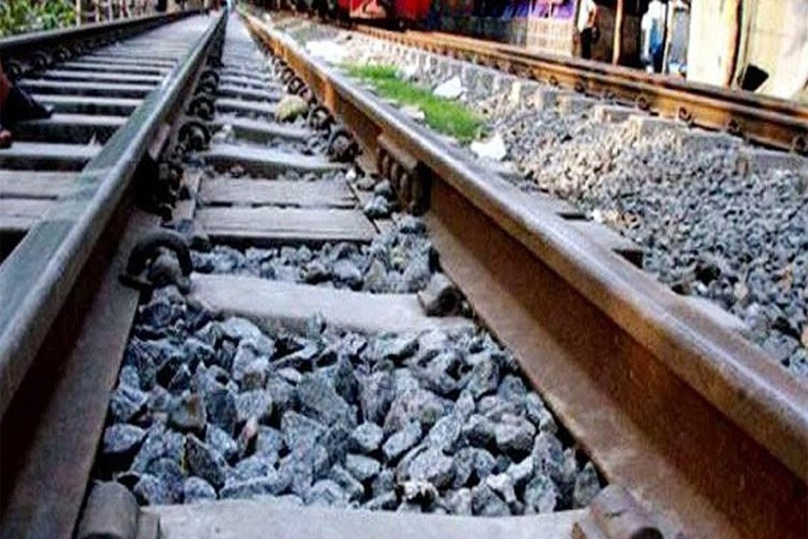 টাঙ্গাইলে ট্রেনে কাটা পড়ে নিহত ৫ জনের বাড়ি একই গ্রামে