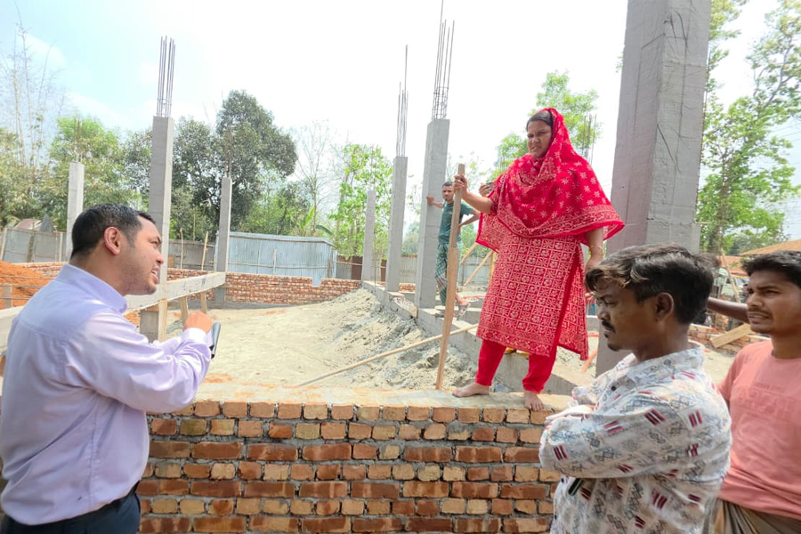 সংরক্ষিত বনভূমিতে দালান, উচ্ছেদে গিয়ে প্রশাসনের ক্ষোভ