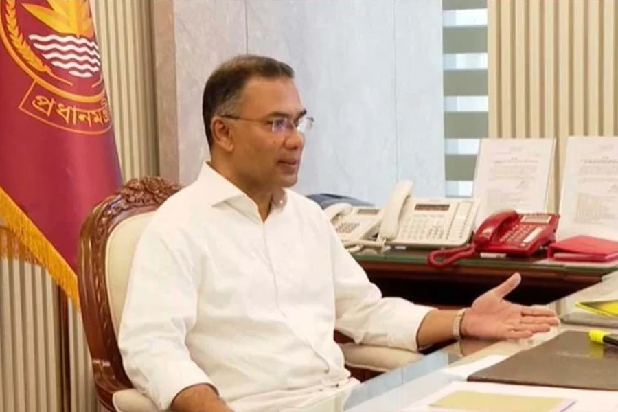 ঈদ ছুটি শেষে সচিবালয়ে কর্মব্যস্ত প্রধানমন্ত্রী