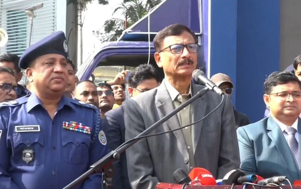 অন্তর্বর্তীকালীন সরকার কারও পক্ষে নয় : পররাষ্ট্র উপদেষ্টা