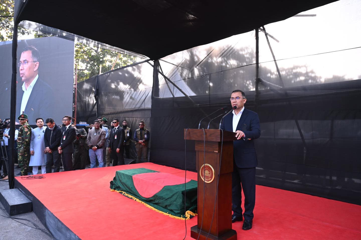 মায়ের পক্ষ থেকে ক্ষমা চাইলেন তারেক রহমান