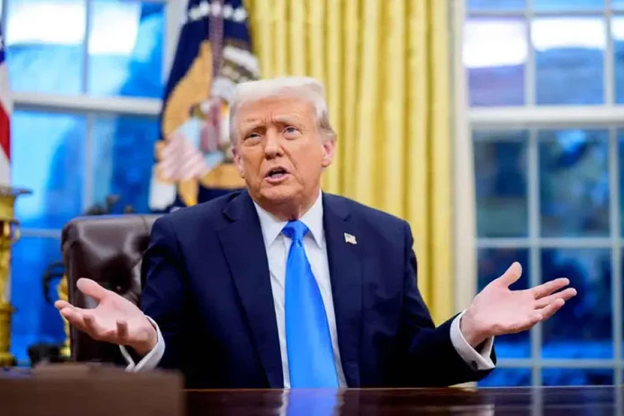 শুল্কের ভয় দেখিয়ে ৮ যুদ্ধ থামানোর দাবি ট্রাম্পের