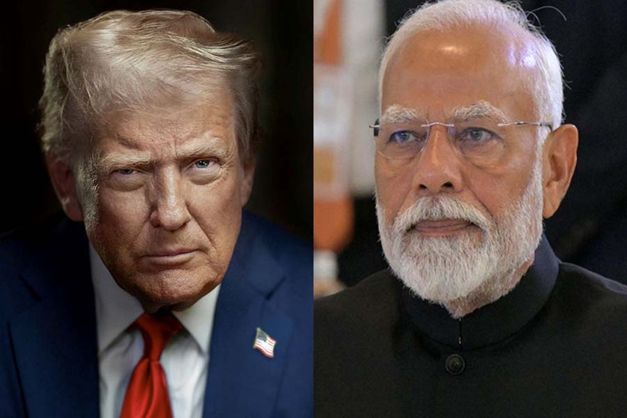 রাশিয়ার তেল বন্ধ না করলে ভারতকে “বিশাল শুল্ক”: ট্রাম্পের সতর্কবার্তা