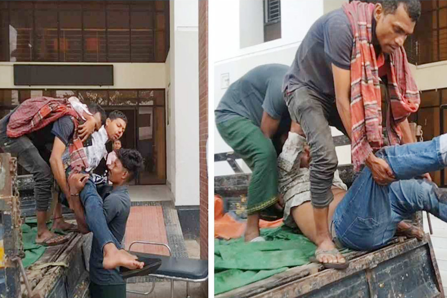 শিবচরে এক্সপ্রেসওয়েতে ২ ট্রাকের সংঘর্ষে আহত ১০