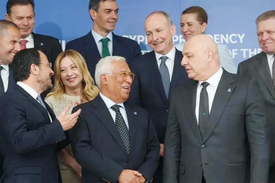 চুক্তি হলে ইরানের ওপর নিষেধাজ্ঞা শিথিল করতে প্রস্তুত ইইউ