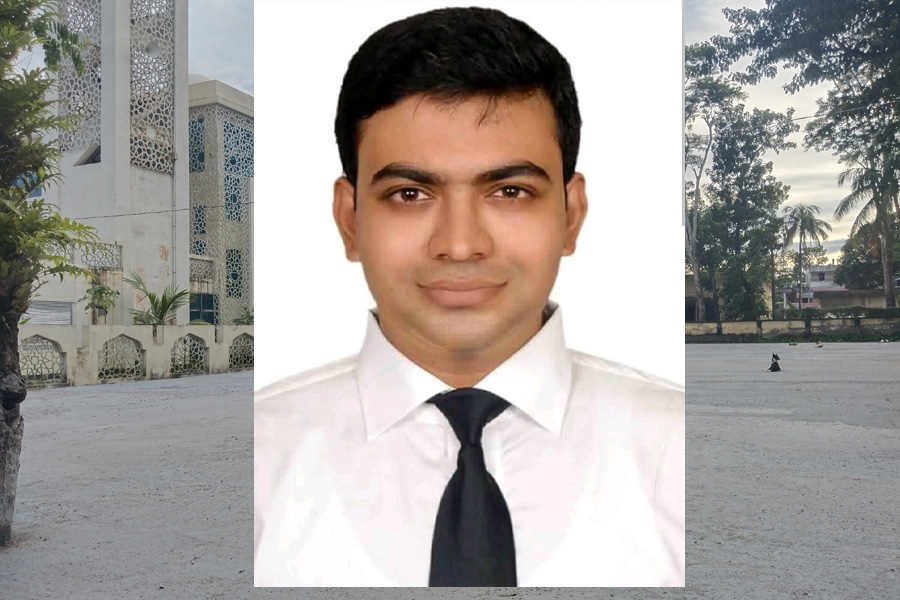 উন্নয়ন-মানবিকতায় রাজাপুরে প্রশংসিত ইউএনও রাহুল চন্দ
