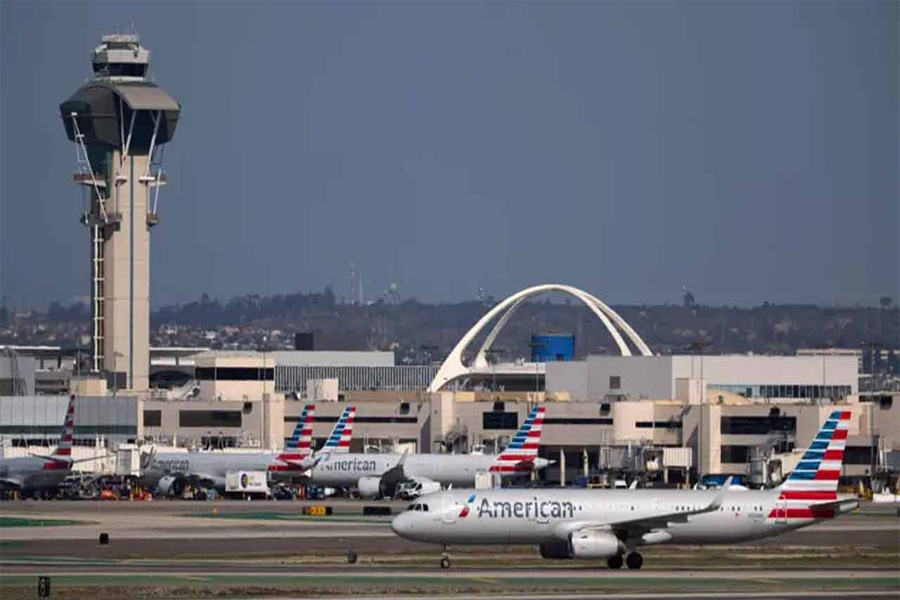 যুক্তরাষ্ট্রে হাজারো ফ্লাইট বন্ধ করছে বিমানবন্দরগুলো