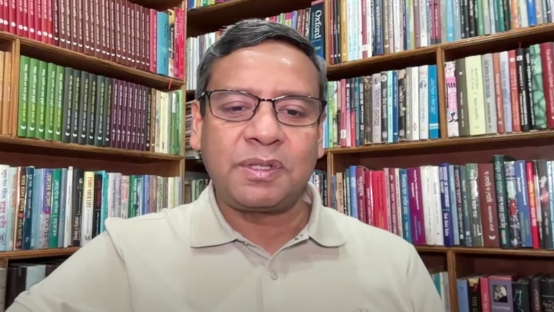 ড. ইউনূসকে বিধ্বস্ত, ক্লান্ত ও অপমানিত বলে মনে হয়েছে